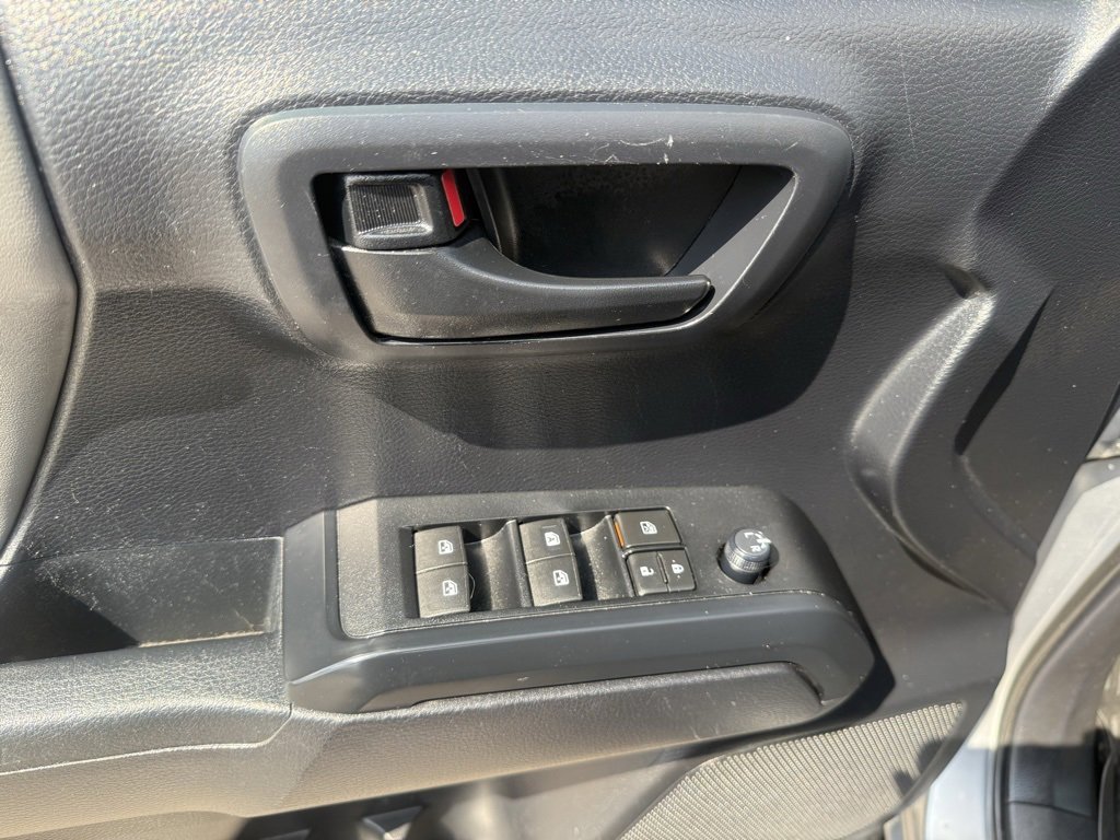 Used 2019 Toyota Tacoma SR image 23