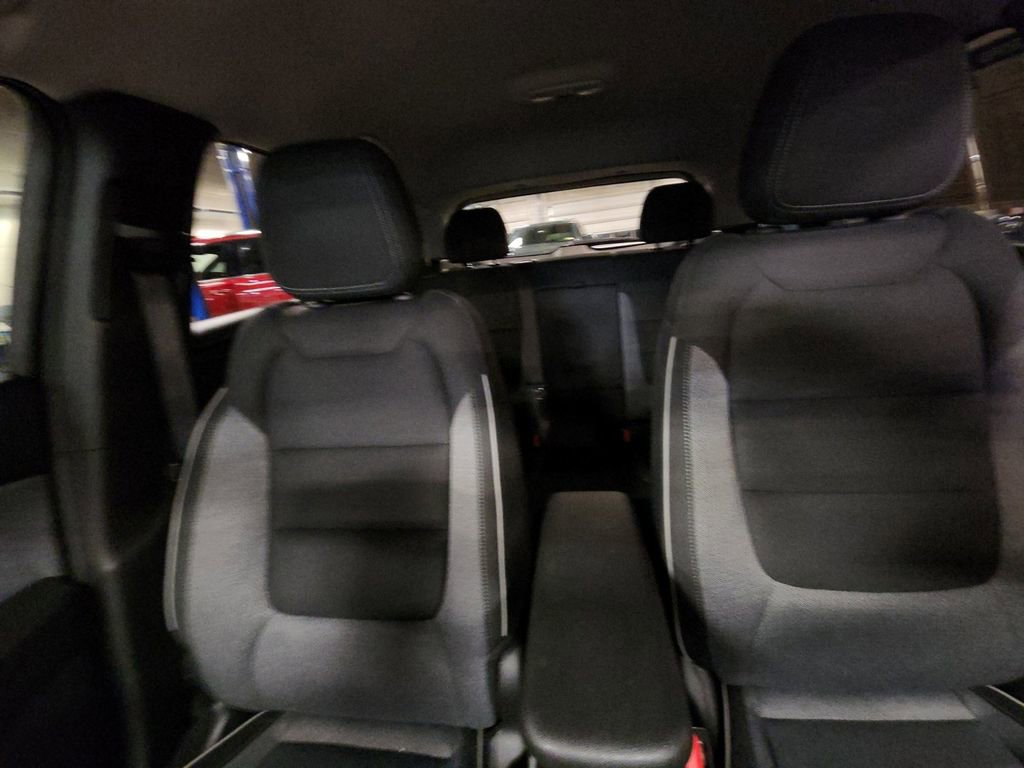 Certified 2025 Chevrolet TrailBlazer LT w/ Convenience Package image 34