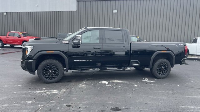 Used 2024 GMC Sierra 2500 SLT w/ SLT Premium Package image 2