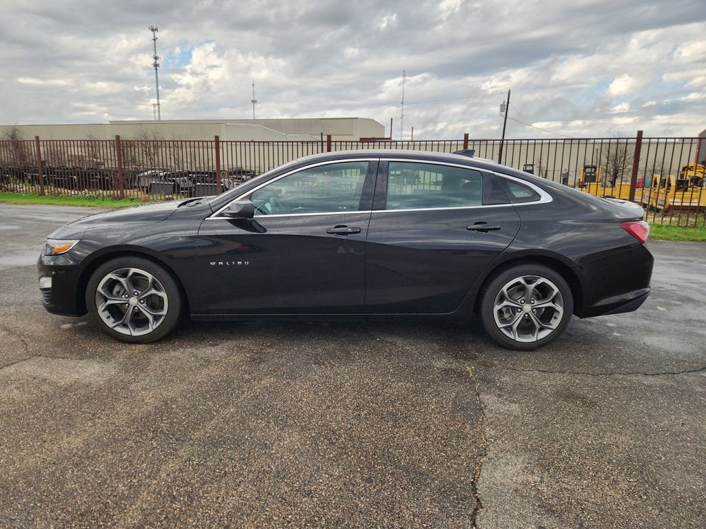 Used 2021 Chevrolet Malibu LT image 4