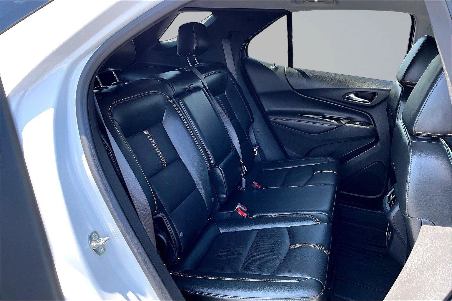 Used 2023 Chevrolet Equinox Premier w/ LPO, Floor Liner Package AWD/4WD image 28