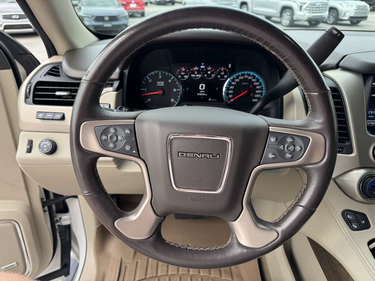 Used 2018 GMC Yukon Denali w/ Open Road Package RWD image 21