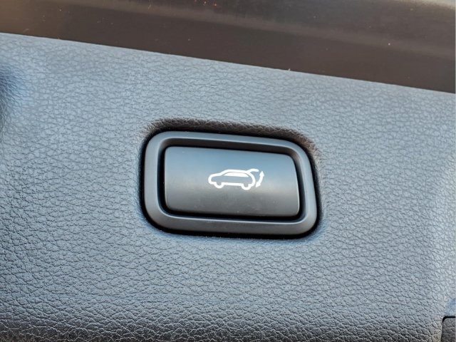 Used 2022 Hyundai Palisade SEL w/ 8P Bench Seat Package AWD/4WD image 22