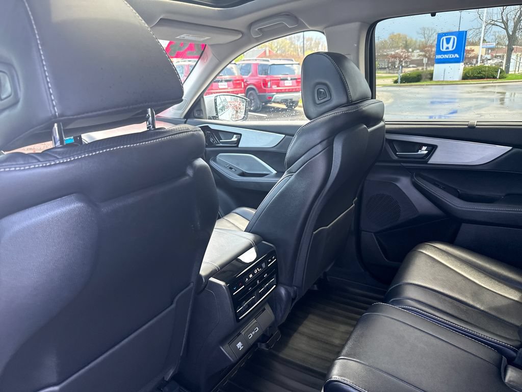Used 2024 Acura MDX SH-AWD w/ Technology Package image 22