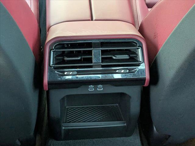 Used 2025 BMW 540i xDrive image 17