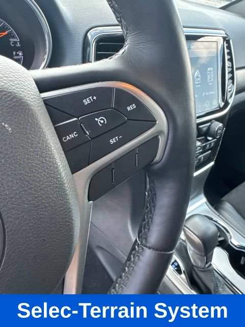Used 2022 Jeep Grand Cherokee Laredo X AWD/4WD image 17