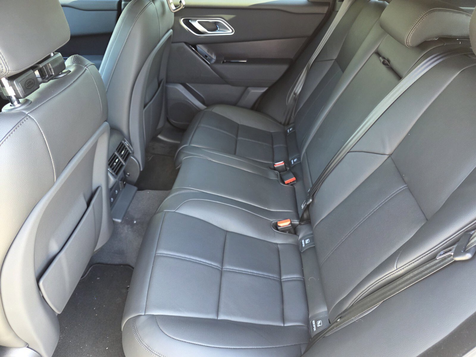 New 2026 Land Rover Range Rover Velar Dynamic SE image 20