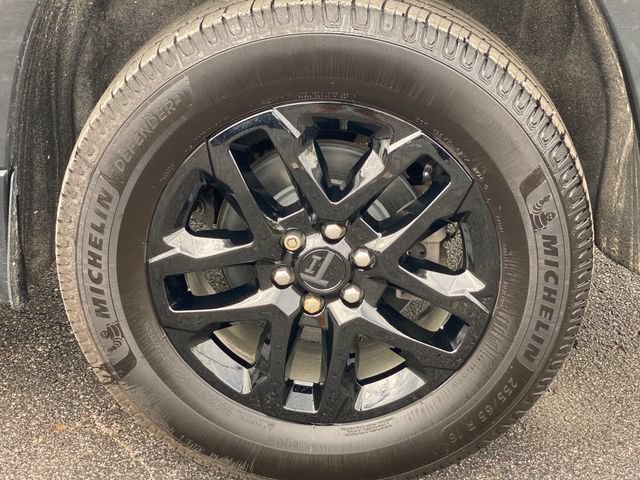 Used 2020 Chevrolet Traverse LT AWD/4WD image 17