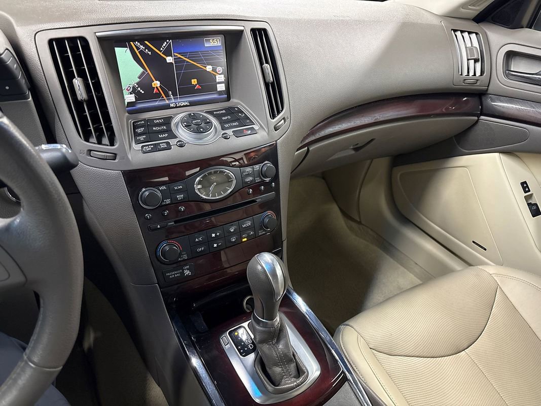 Used 2013 INFINITI G37 Sport w/ Premium Pkg image 42