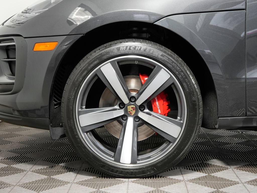 Certified 2023 Porsche Macan S AWD/4WD image 13
