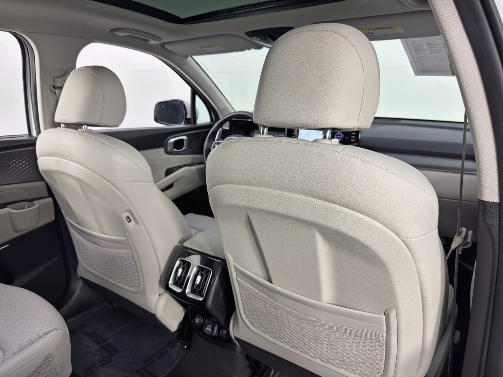 Used 2023 Kia Sorento SX Prestige image 40