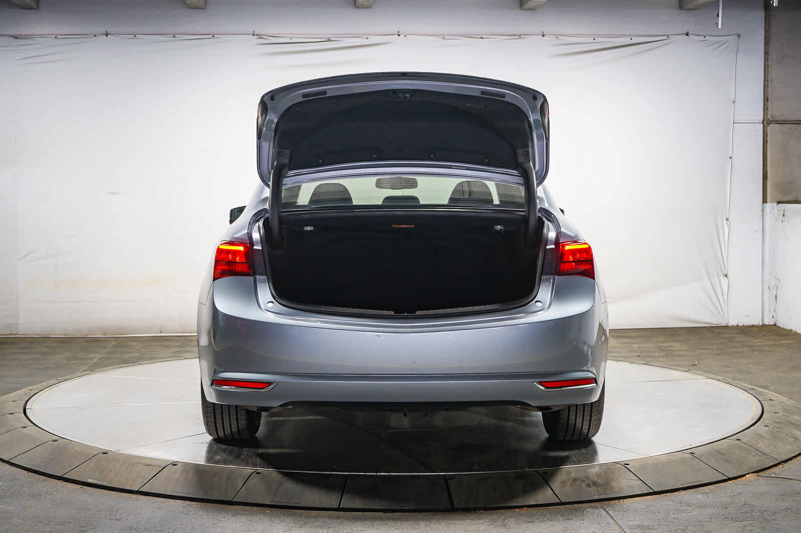 Used 2015 Acura TLX image 31