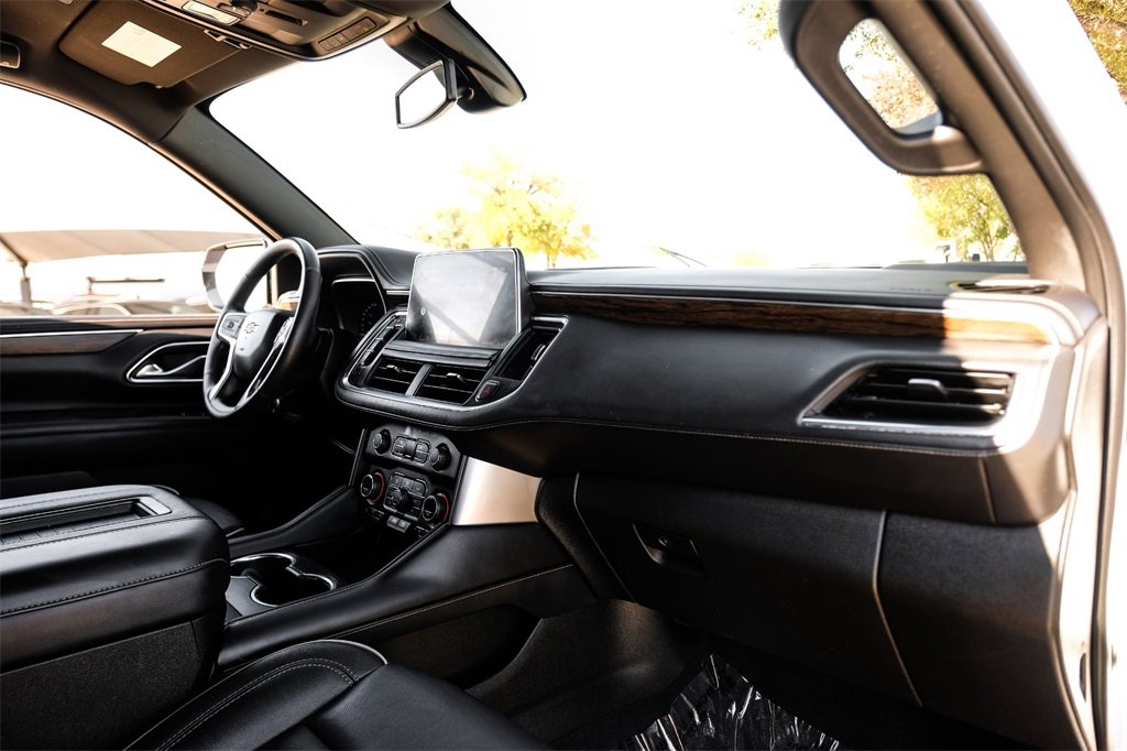 Used 2022 Chevrolet Suburban Premier image 9
