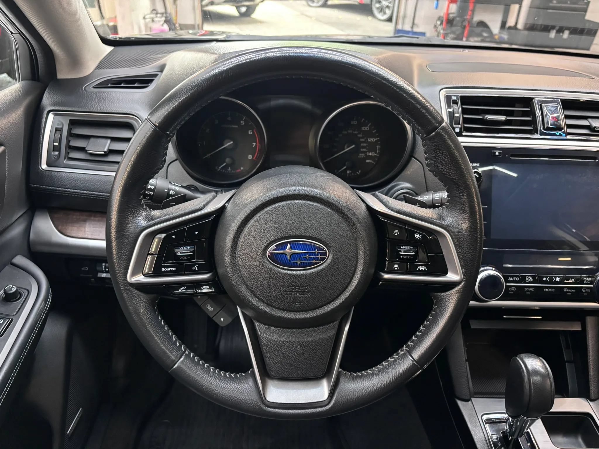 Used 2018 Subaru Outback 2.5i Limited AWD/4WD image 13