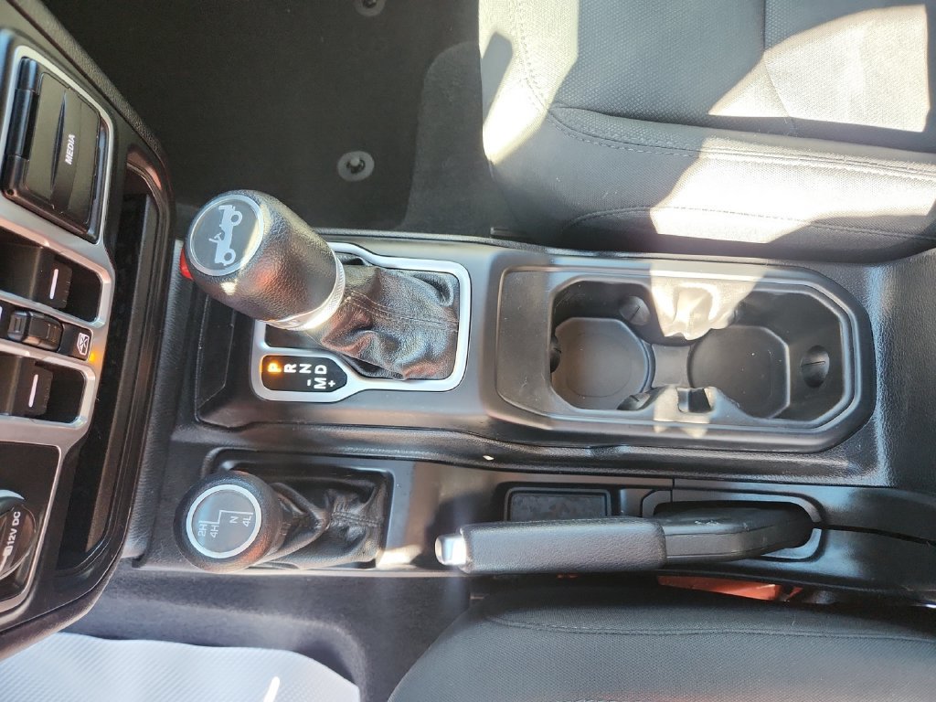 Used 2018 Jeep Wrangler Unlimited Sport S AWD/4WD image 15