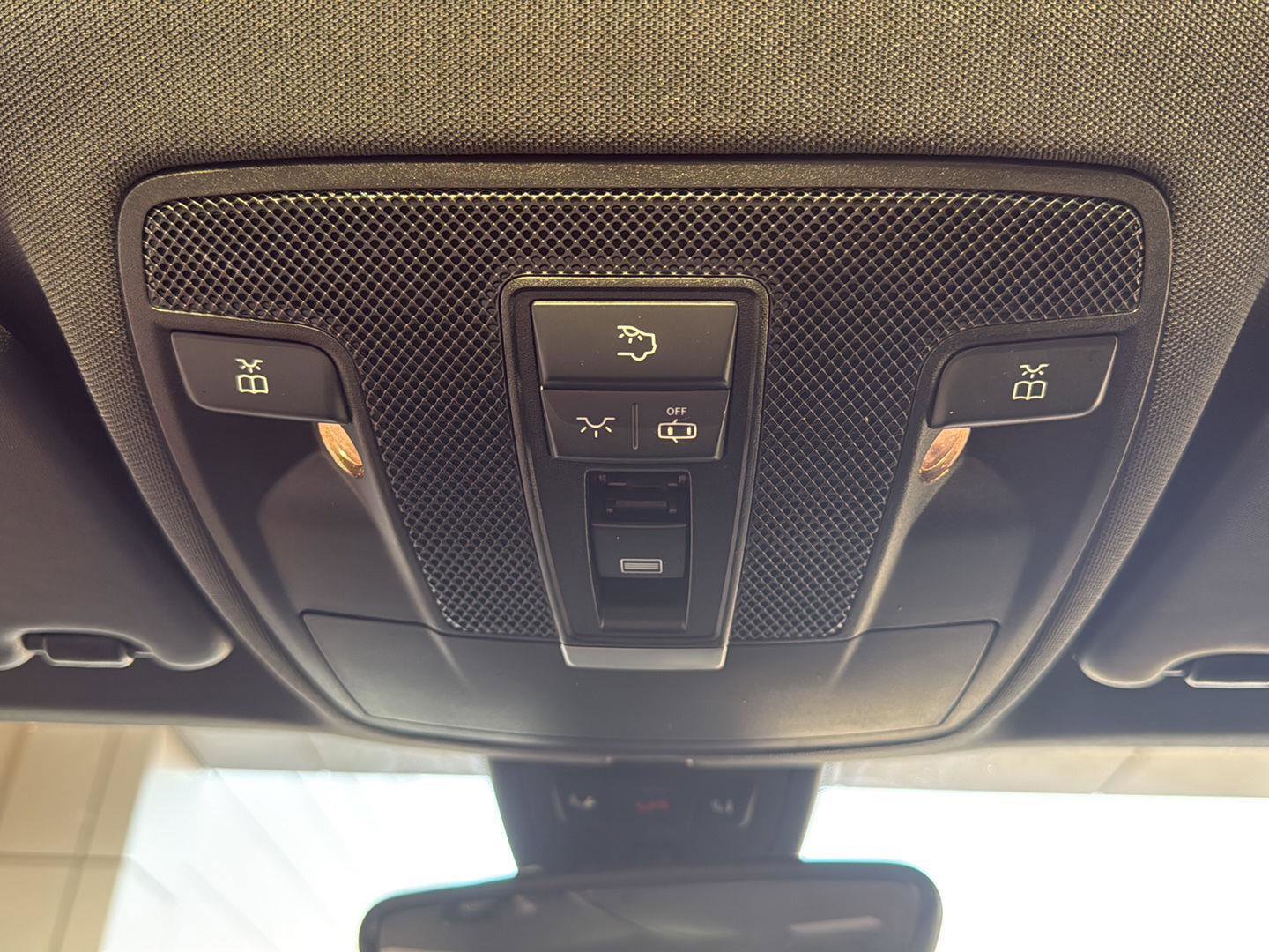 Used 2019 Mercedes-Benz GLA 250 4MATIC w/ Multimedia Package image 32