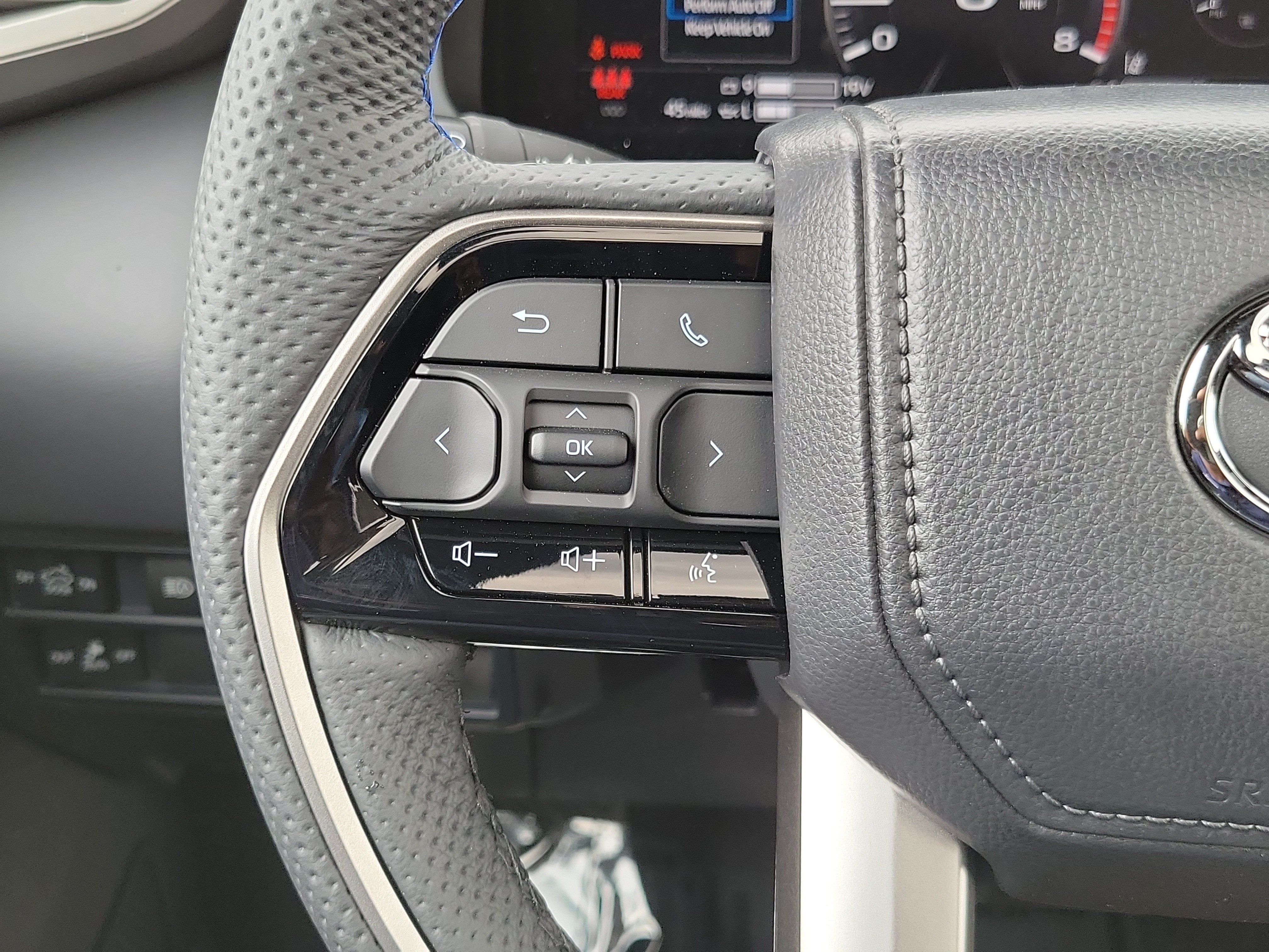 New 2026 Toyota Tundra Platinum AWD/4WD image 25