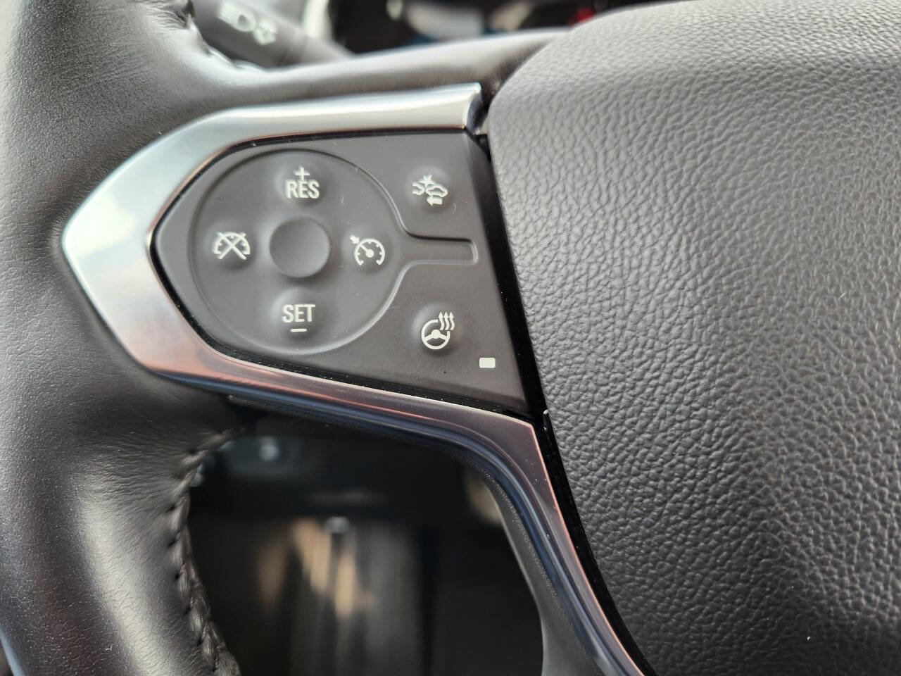 Used 2018 Chevrolet Traverse Premier image 30