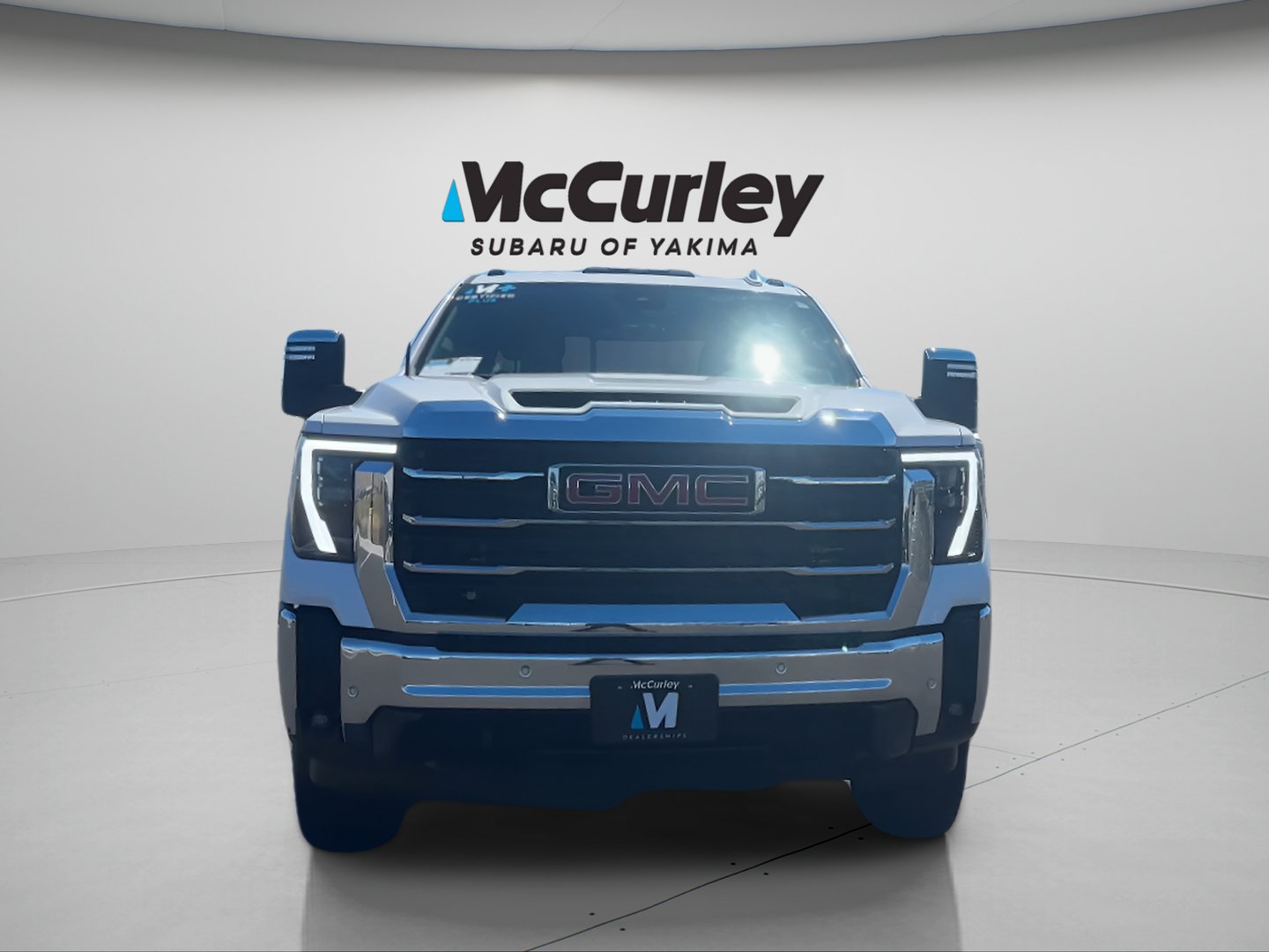 Used 2024 GMC Sierra 3500 SLT w/ SLT Premium Package AWD/4WD image 2