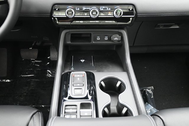 New 2026 Honda Pilot Touring image 25