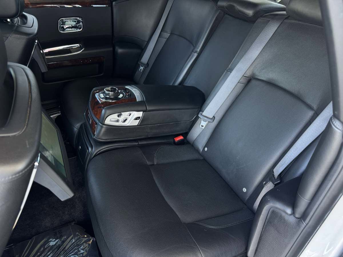 Used 2014 Rolls-Royce Ghost RWD image 22