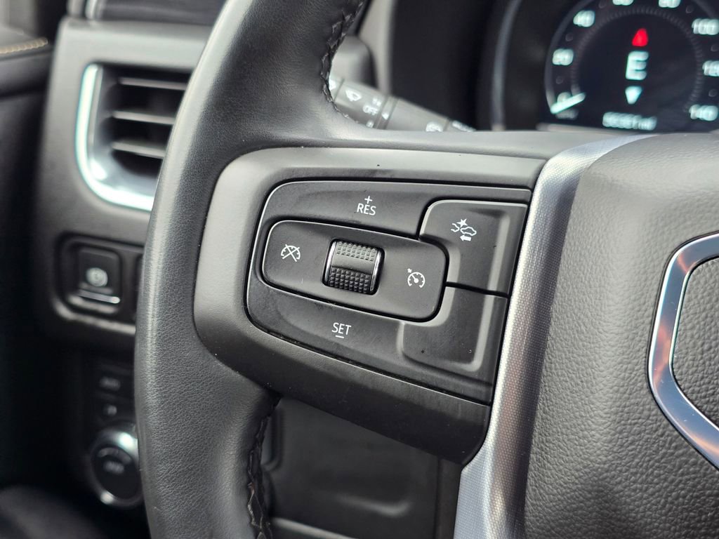 Used 2024 GMC Yukon SLT image 35