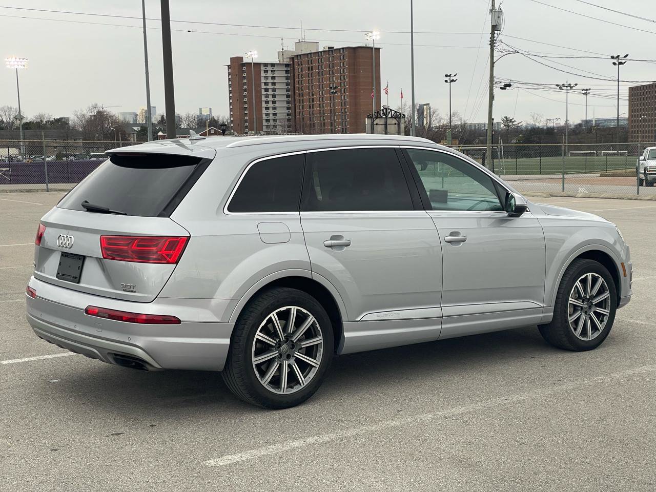 Used 2017 Audi Q7 3.0T Premium Plus image 6