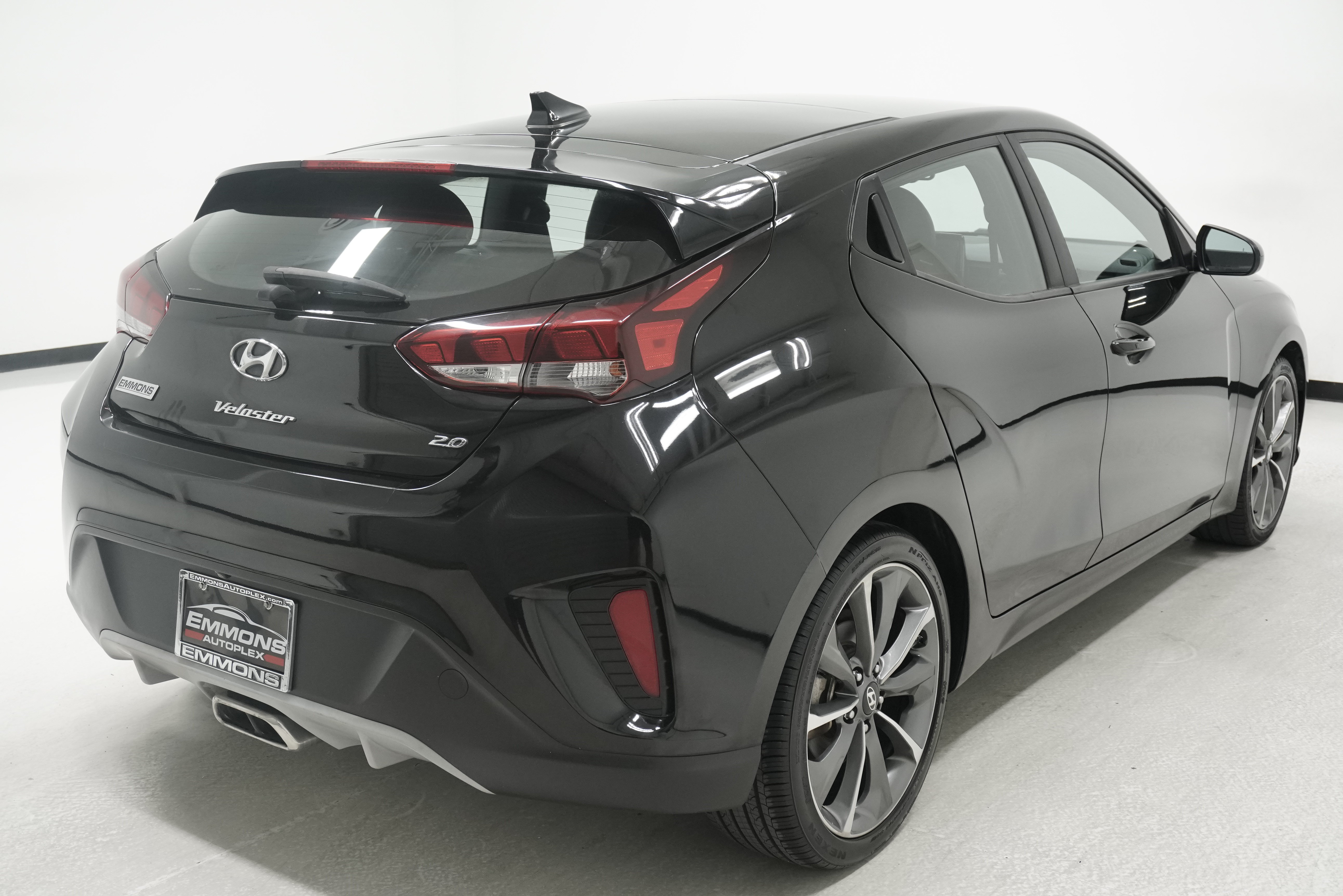 Used 2020 Hyundai Veloster 2.0 Premium FWD image 4