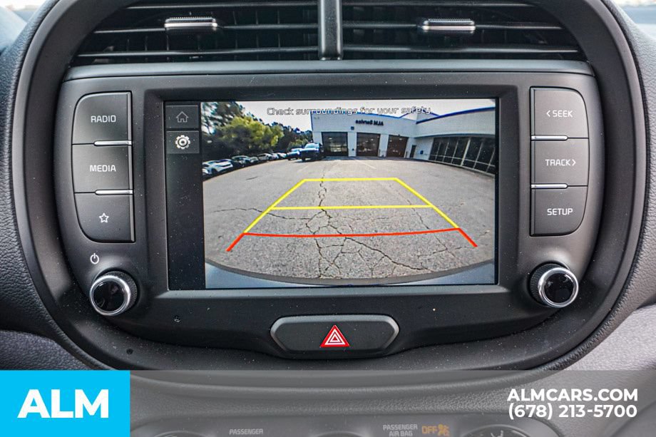 Used 2025 Kia Soul LX w/ LX Technology Package FWD image 35