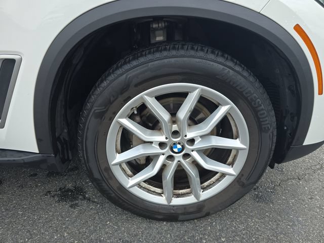 Used 2021 BMW X5 xDrive40i w/ Premium Package 3 AWD/4WD image 16