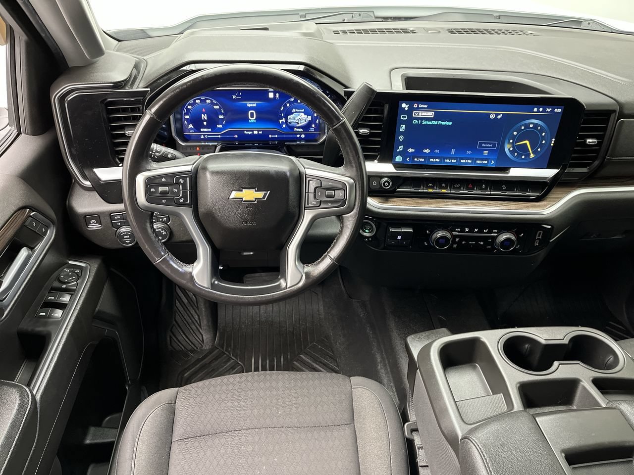 Certified 2022 Chevrolet Silverado 1500 LT AWD/4WD image 13