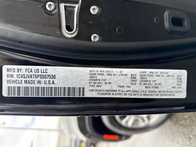 Used 2023 Jeep Wagoneer 4WD image 17