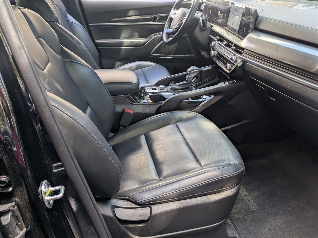 Used 2025 Kia Telluride S image 31