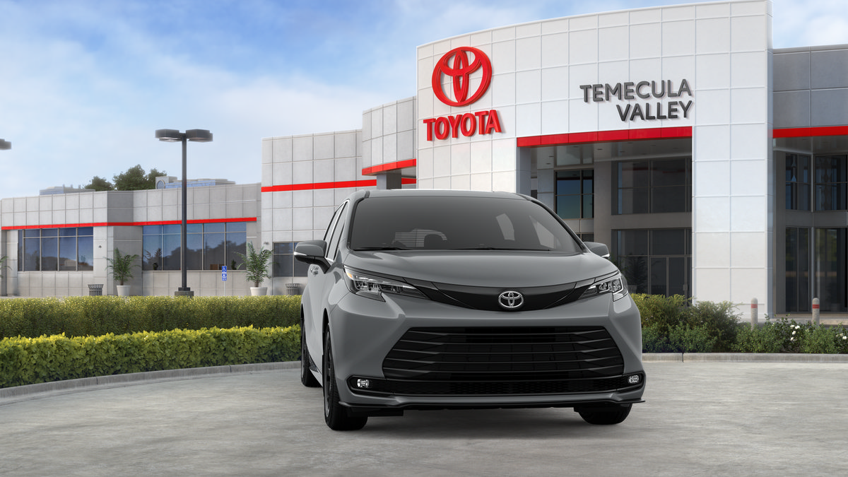 New 2026 Toyota Sienna XLE Woodland Edition AWD/4WD image 18