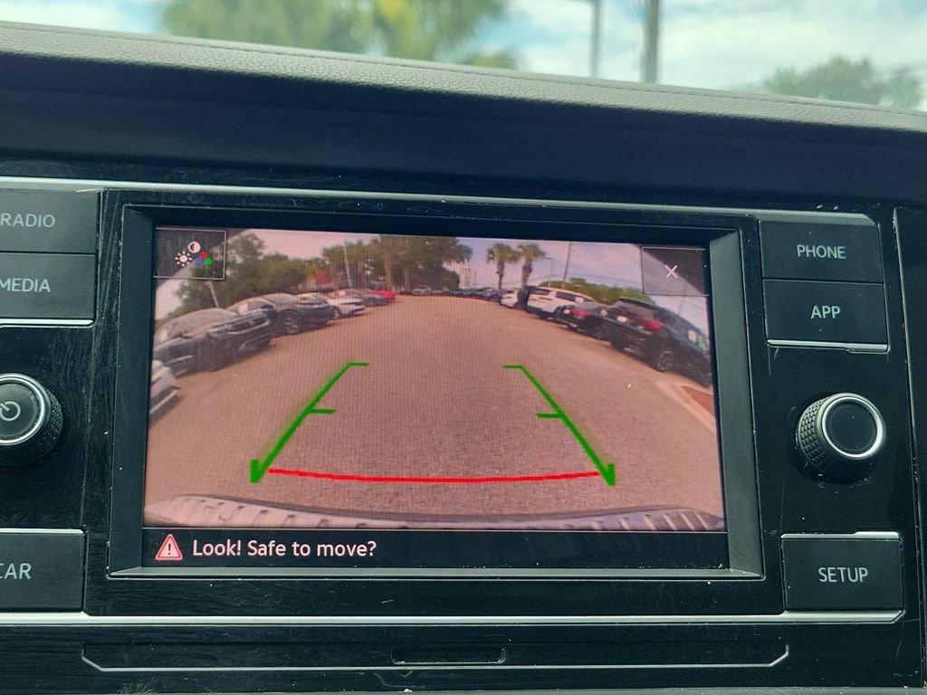 Used 2019 Volkswagen Jetta SE w/ Cold Weather Package FWD image 28
