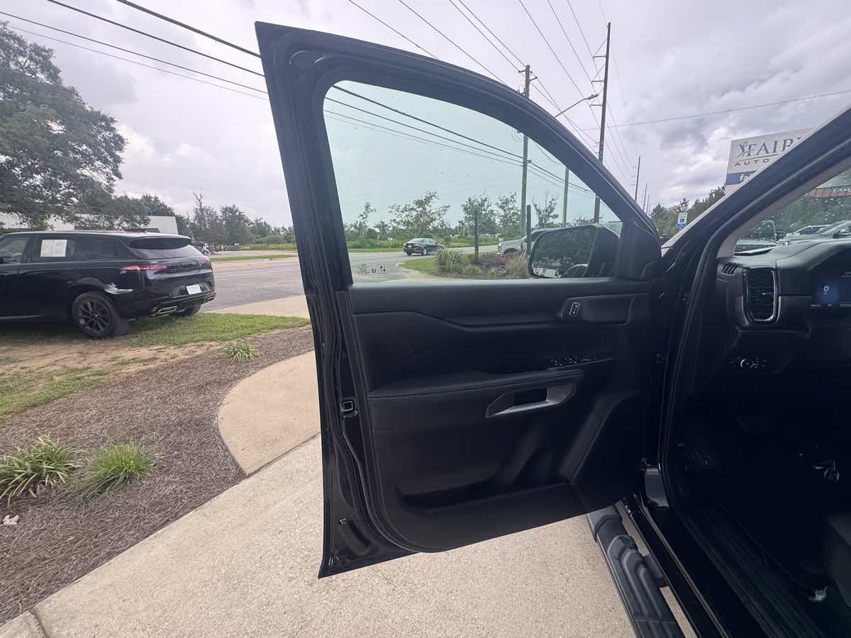 Used 2025 Ford Ranger XLT w/ Equipment Group 301A High RWD image 23