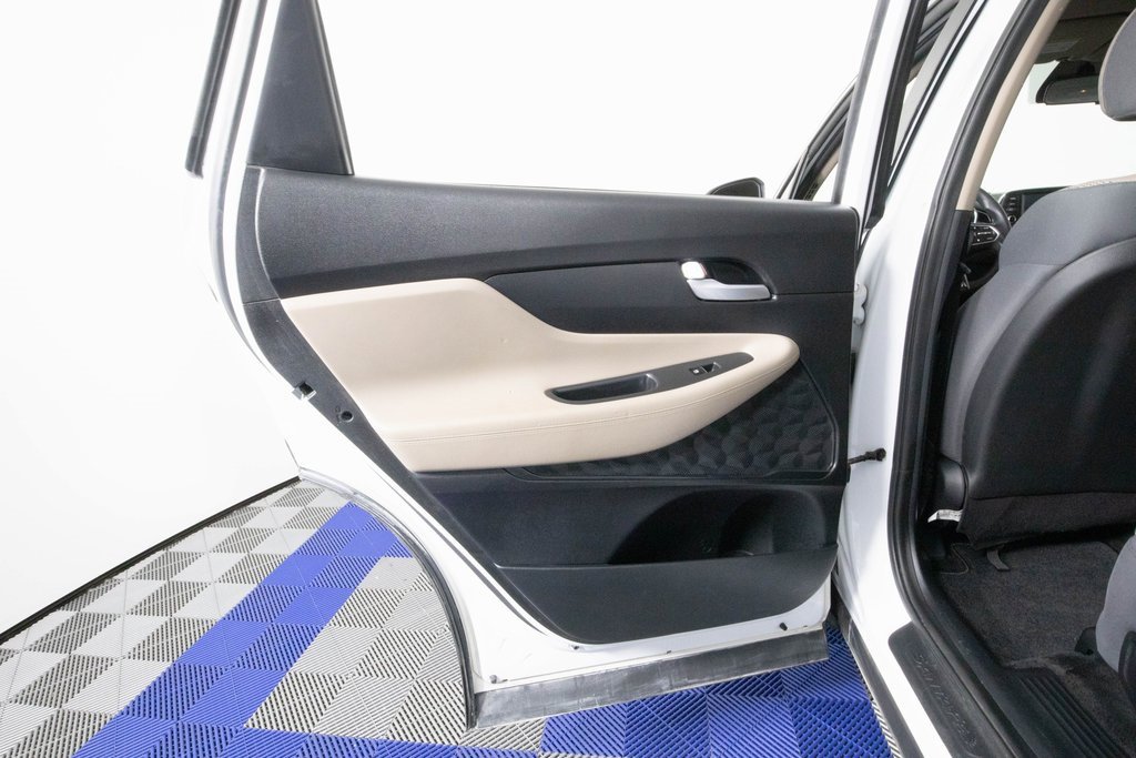 Used 2020 Hyundai Santa Fe SE image 12