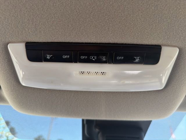 Used 2022 Nissan Versa S FWD image 28