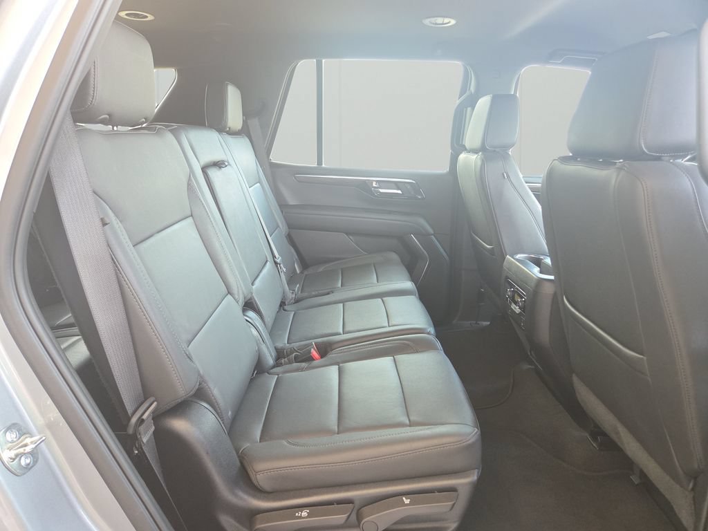 Used 2025 Chevrolet Tahoe Z71 AWD/4WD image 31