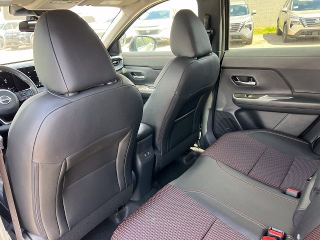 Used 2026 Nissan Kicks SR w/ Cold Weather Package AWD/4WD image 34