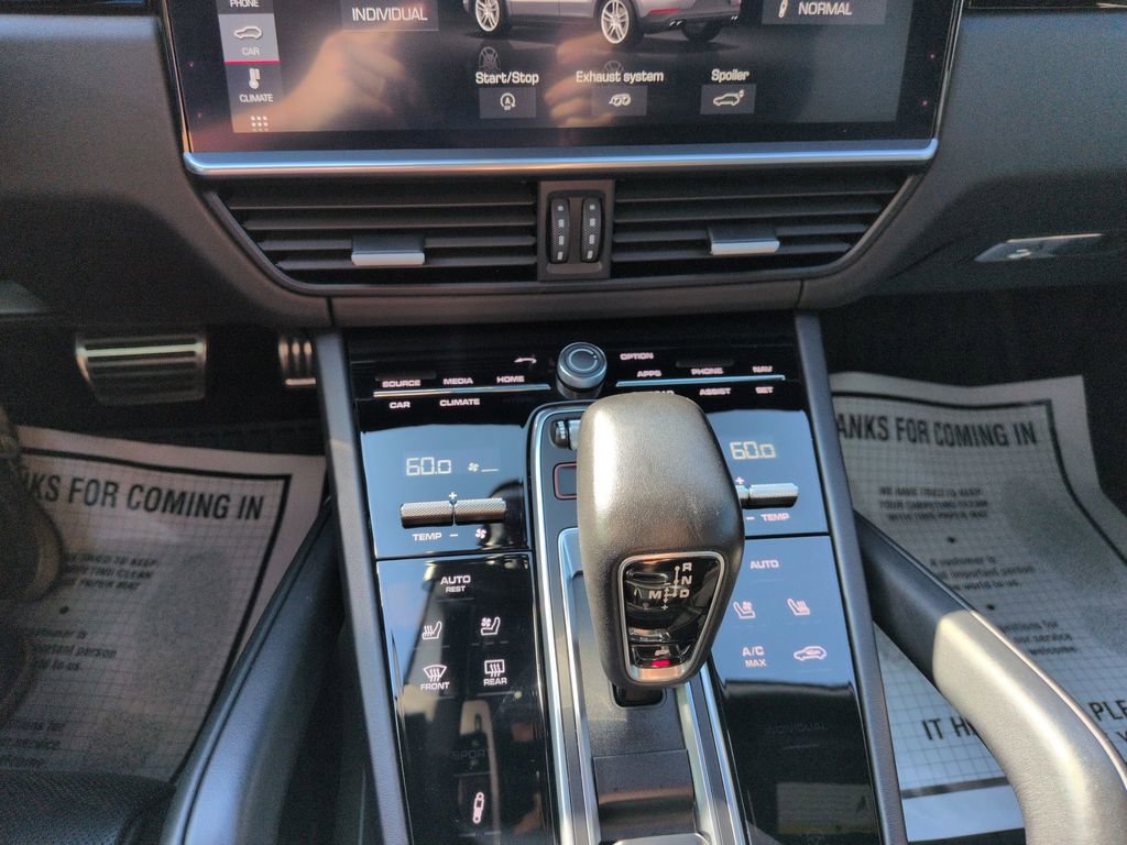 Used 2020 Porsche Cayenne S AWD/4WD image 18