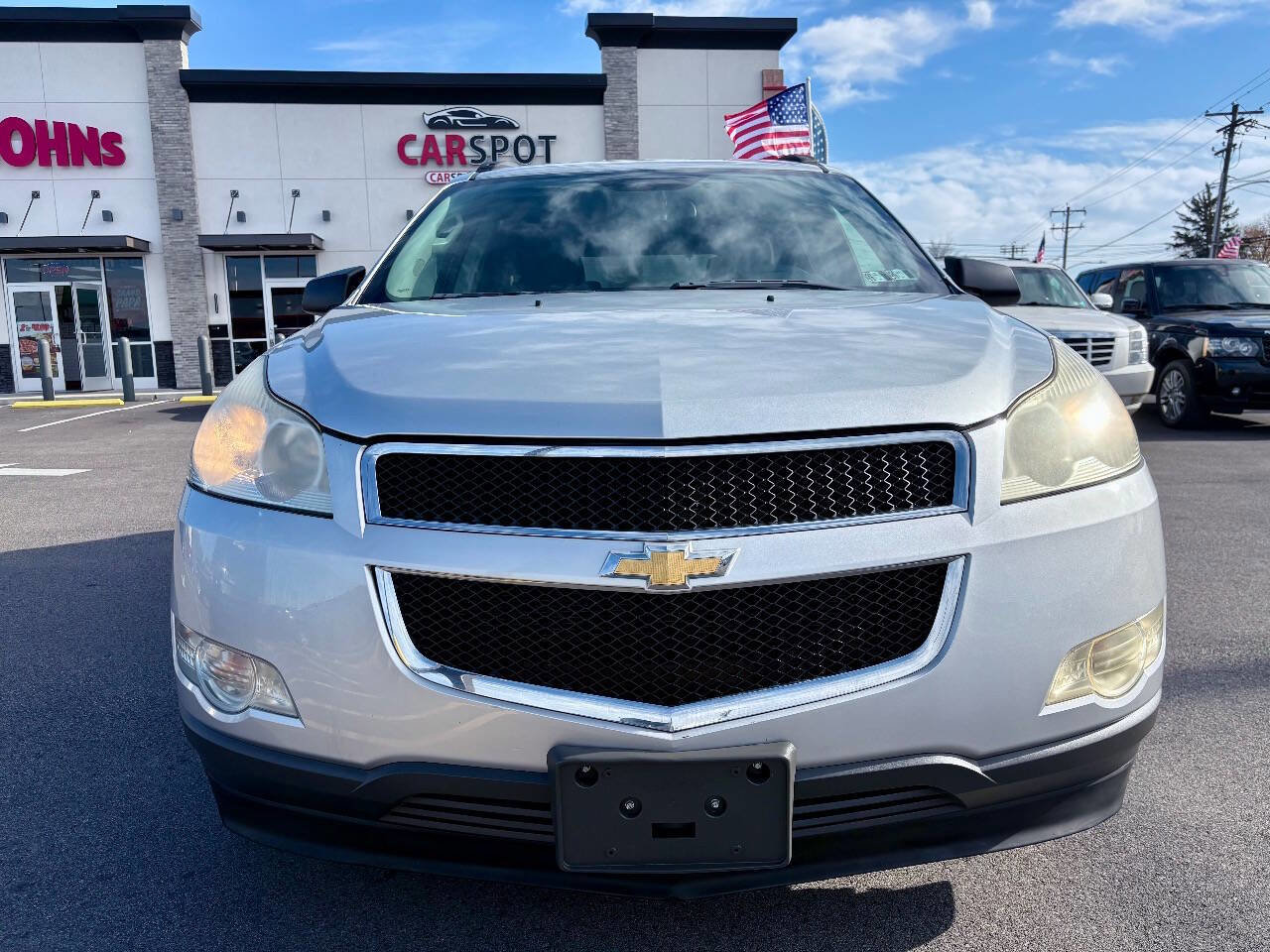 Used 2011 Chevrolet Traverse LS image 9