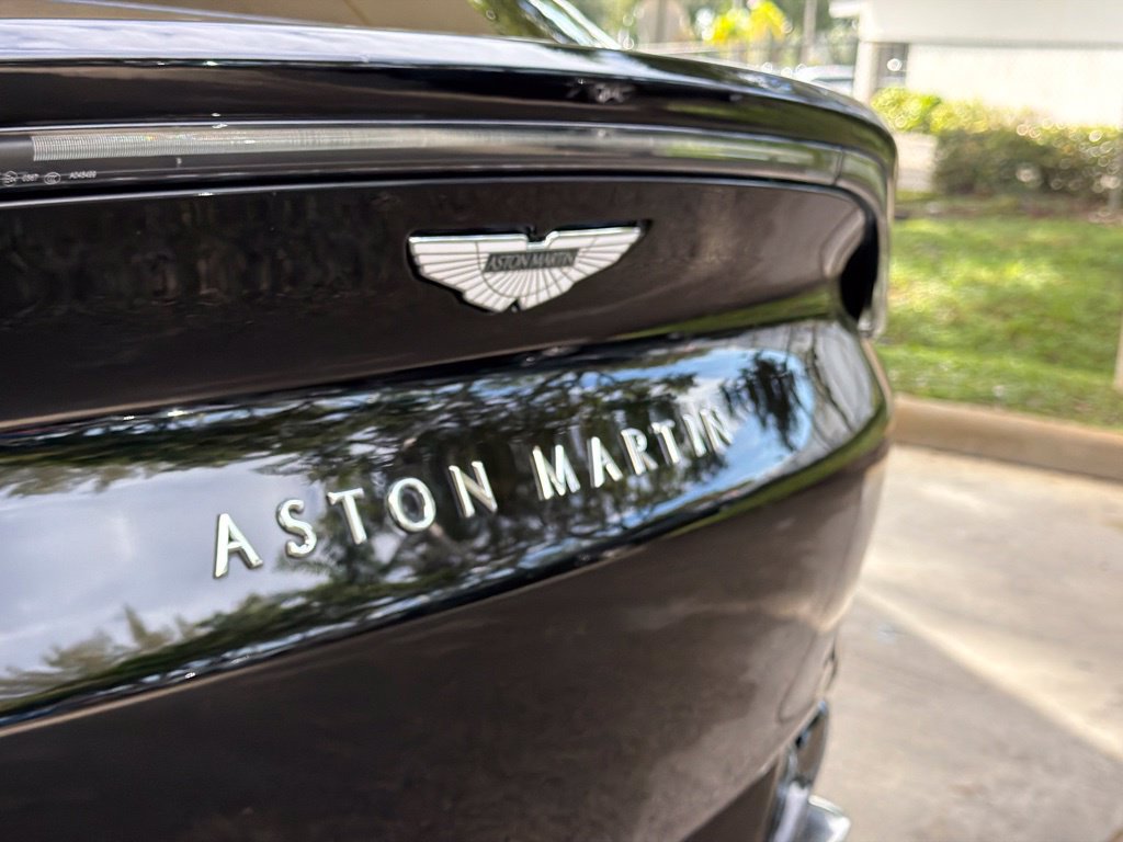 Used 2021 Aston Martin DBX AWD/4WD image 24
