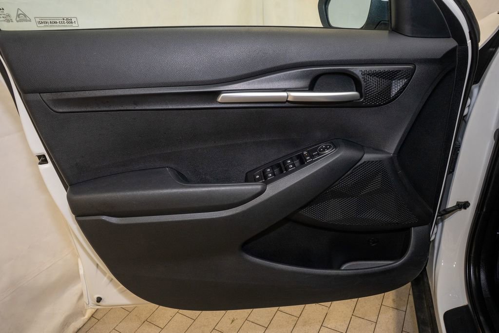 Certified 2024 Kia Seltos LX image 11