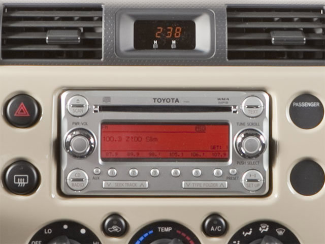 Used 2010 Toyota FJ Cruiser 4WD image 10