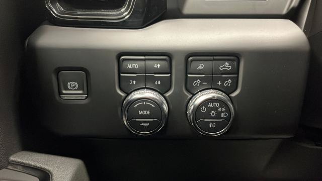 Used 2024 GMC Sierra 1500 AT4 w/ AT4 Premium Package AWD/4WD image 34