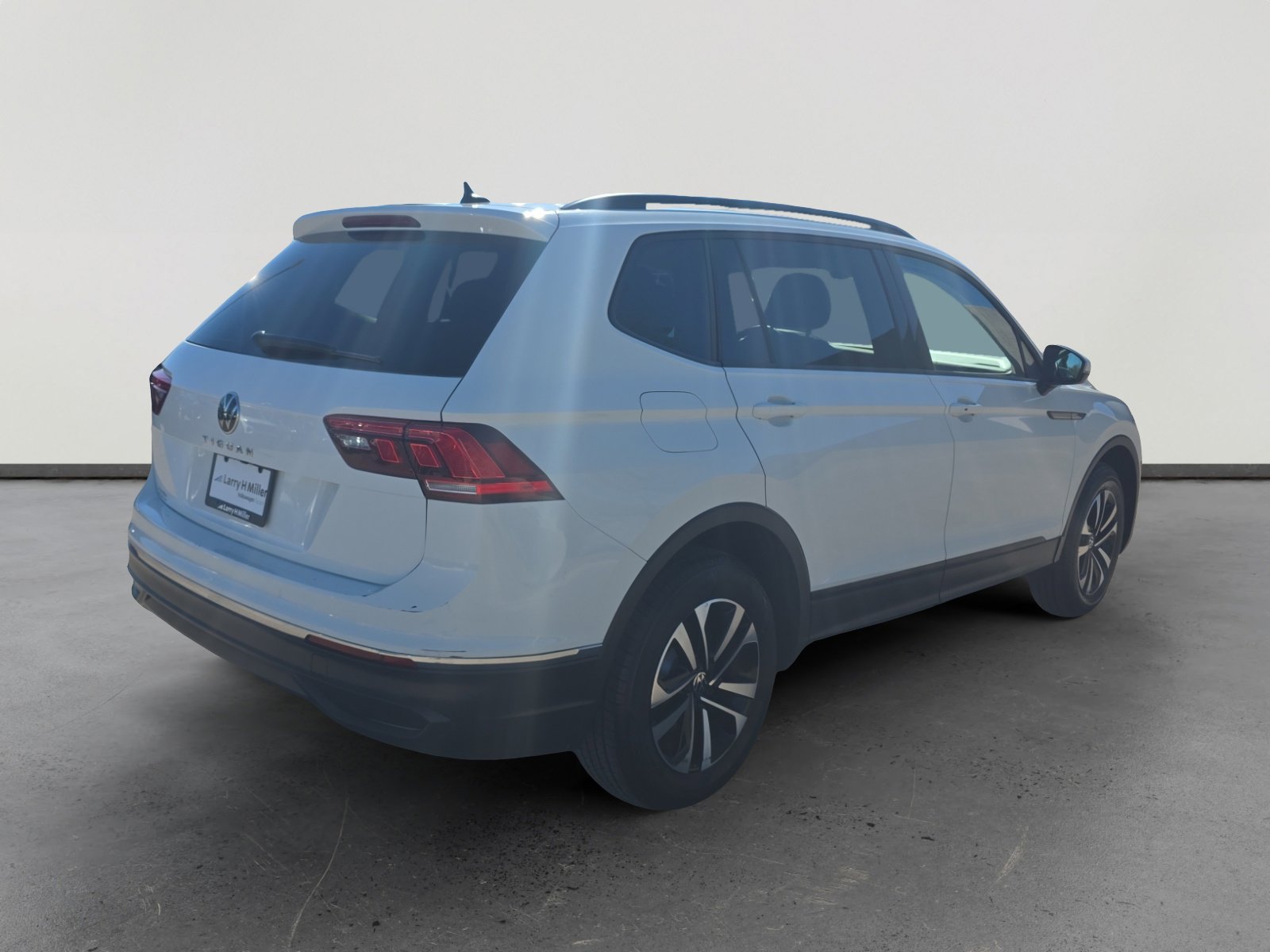 Certified 2023 Volkswagen Tiguan S image 5