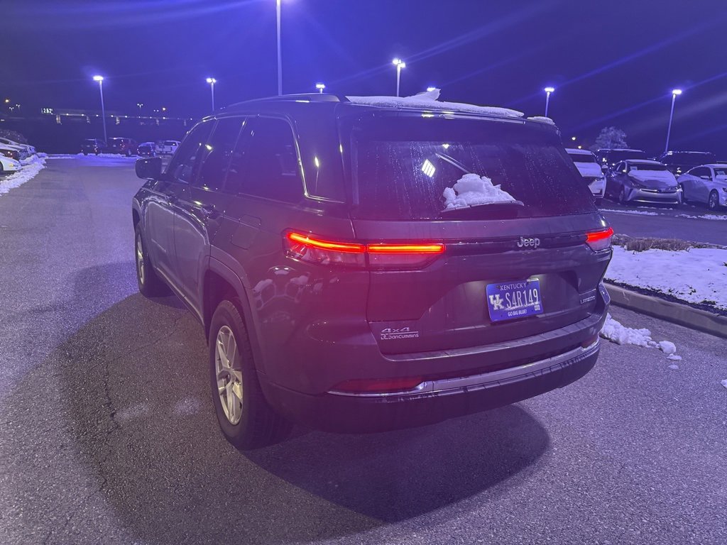 Used 2024 Jeep Grand Cherokee Laredo X image 7