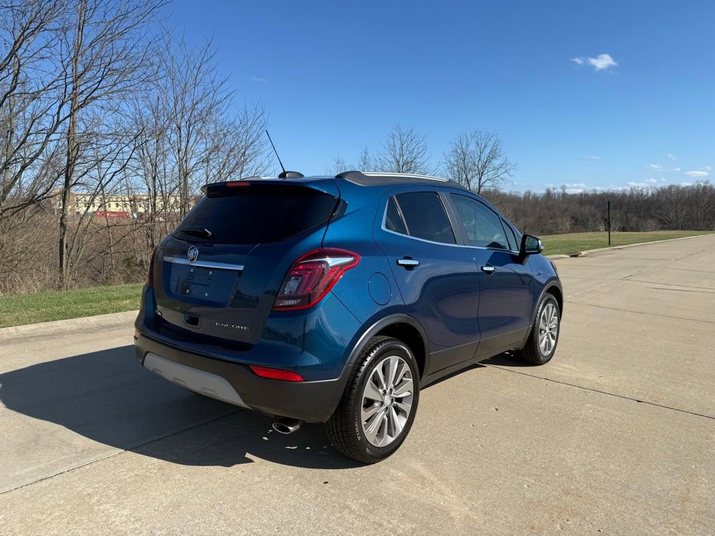Used 2019 Buick Encore Preferred image 3
