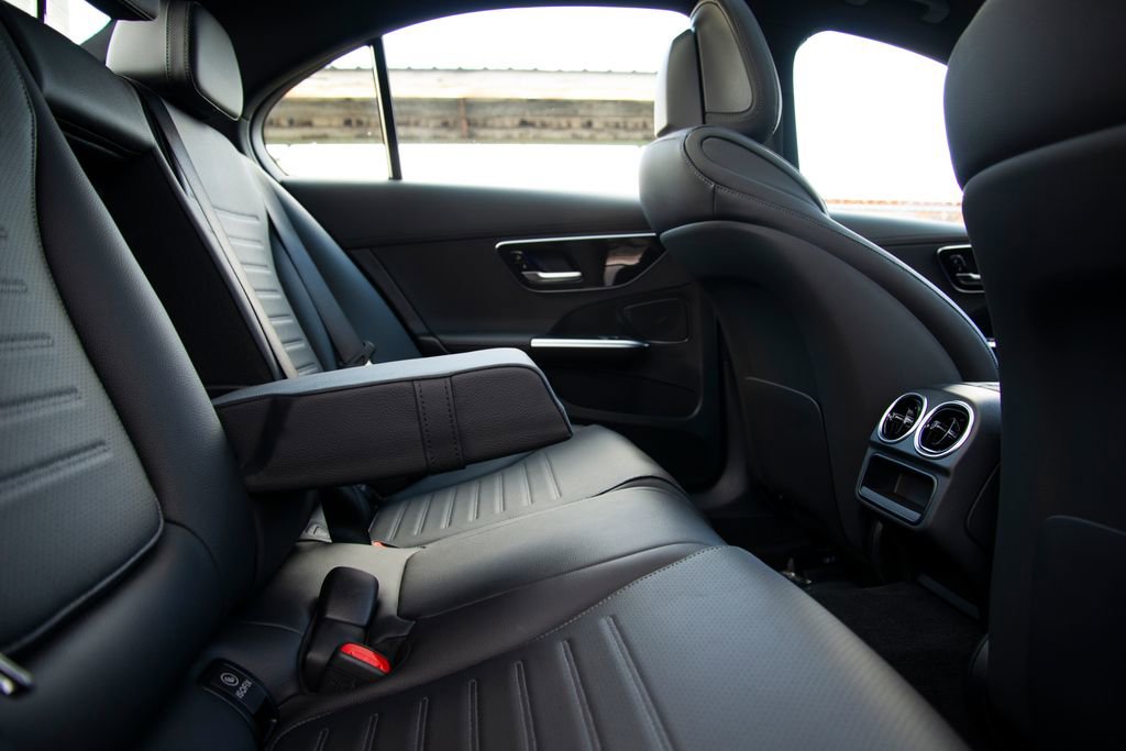 New 2025 Mercedes-Benz C 300 4MATIC Sedan image 14